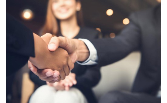 BUS001 Business Etiquette: Gaining That Extra Edge